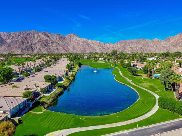 78038 Calle Norte, La Quinta CA: https://media.crmls.org/mediaz/f0f91fc7-19f3-4170-a13a-8f5323770acc.jpg