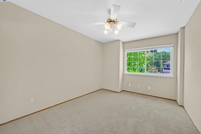 8043 Crossridge Rd, Dublin CA: https://media.crmls.org/mediaz/f0f95d54-1d6c-4afa-b333-f0b9c1d26d62.jpg
