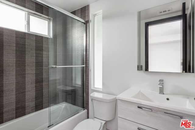 205 IRENA Avenue, Redondo Beach, California 90277, 5 Bedrooms Bedrooms, ,4 BathroomsBathrooms,Residential,Sold,IRENA,17275834