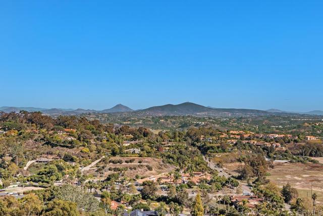 Detail Gallery Image 18 of 42 For 4628 Rancho Reposo, Del Mar,  CA 92014 - 4 Beds | 3/1 Baths