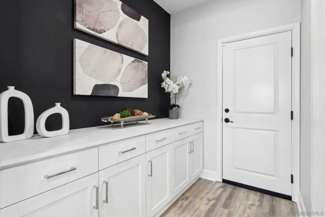 941 Lindbergh Dr, San Marcos CA: https://media.crmls.org/mediaz/f0fa1bf8-7fd0-477e-987b-c1f9c7f95e30.jpg