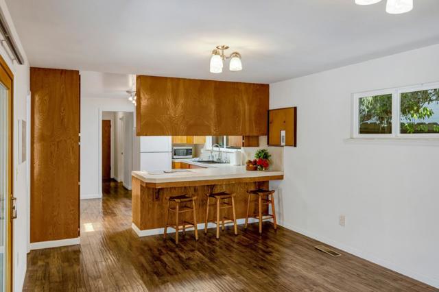 30 Via Encanto, Monterey CA: https://media.crmls.org/mediaz/f0fa74cd-9323-43d6-93e5-17b79e018f7f.jpg