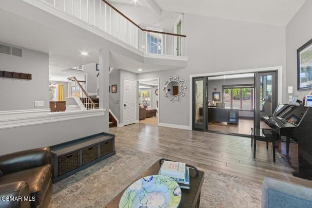 3085 Klamath Avenue, Simi Valley CA: https://media.crmls.org/mediaz/f0faf9f2-6602-445b-b264-d705693fa8d8.jpg
