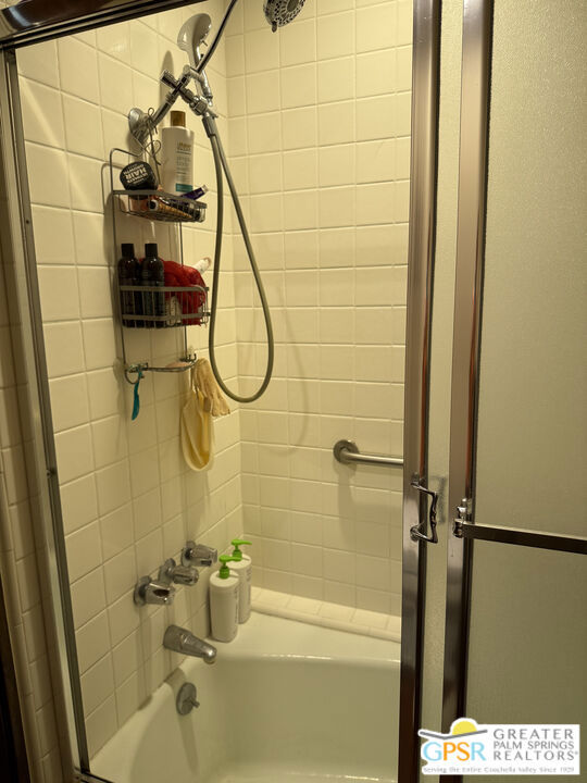 3410 E Bogert Trail, Palm Springs CA: https://media.crmls.org/mediaz/f0fb2bf1-85d6-40ad-83db-a4b8f2091994.jpg