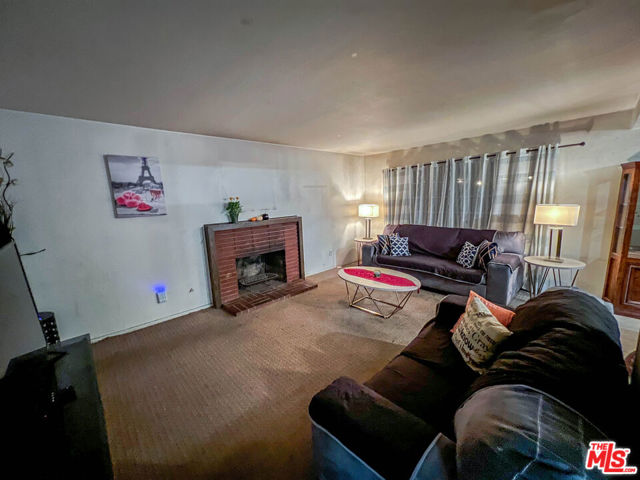 12256 Allegheny Street photo 6