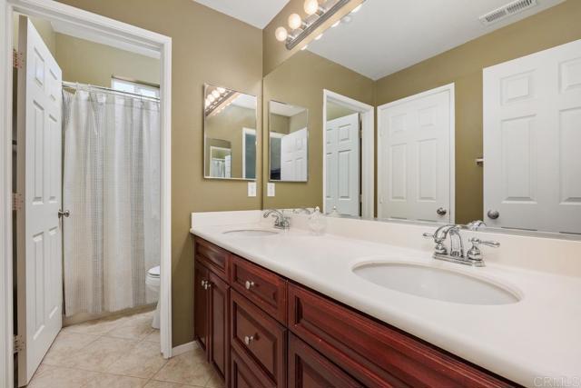 Detail Gallery Image 11 of 23 For 4014 Backshore Ct, Carlsbad,  CA 92010 - 3 Beds | 2/1 Baths