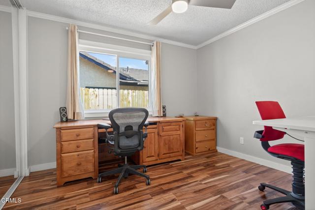 11881 Silver Spur Street, Ojai CA: https://media.crmls.org/mediaz/f0fba55e-a47c-425d-b669-2c1d62254c5c.jpg