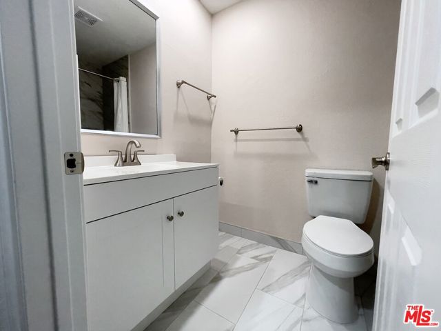 18530 Hatteras Street, 101 photo 8