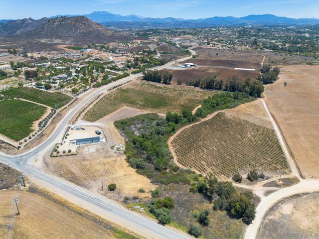 36051 E Benton Rd., Temecula CA: https://media.crmls.org/mediaz/f0fbe0e5-126d-4a8e-9d2c-a8ea70683cc8.jpg