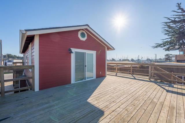 7550 Sandholdt Road, Moss Landing CA: https://media.crmls.org/mediaz/f0fc2af5-d4b0-4b5b-94da-8f4ddd359433.jpg