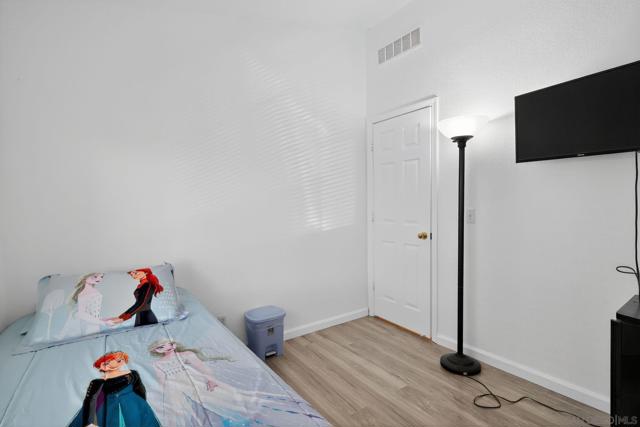 900 Golden Wheel Park Dr, San Jose CA: https://media.crmls.org/mediaz/f0fc81a4-f493-41ee-93d6-5f106002db2f.jpg