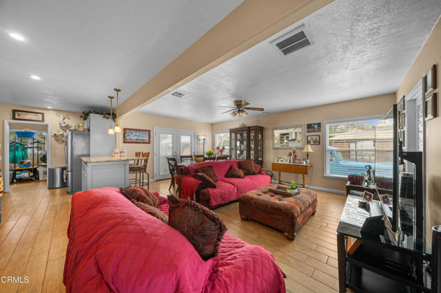 Detail Gallery Image 8 of 27 For 2304 San Marino Dr, Bakersfield,  CA 93309 - 3 Beds | 2/1 Baths