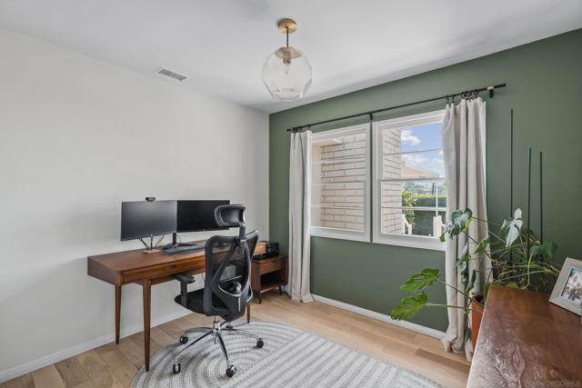 4971 Twain Ave, San Diego CA: https://media.crmls.org/mediaz/f0fd93e0-a6d3-4c09-916c-6625d578c1c8.jpg