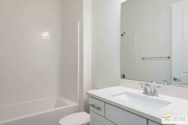 74 Cork Tree, Rancho Mirage CA: https://media.crmls.org/mediaz/f0fd9bb1-fe77-4b63-a572-7559833986fb.jpg
