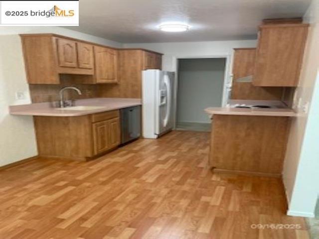 398 Adams St, Oakland CA: https://media.crmls.org/mediaz/f0ffa90f-765d-4fbe-af57-a3a234af5ac9.jpg