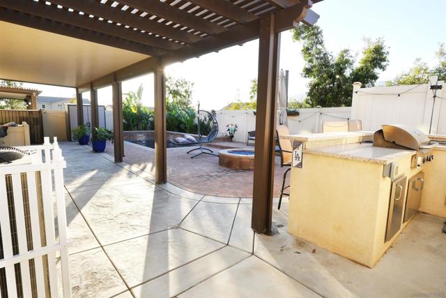 3326 Crowfoot, San Bernardino CA: https://media.crmls.org/mediaz/f0ffdf7f-21e7-4a1a-8b85-e60df423ed0b.jpg