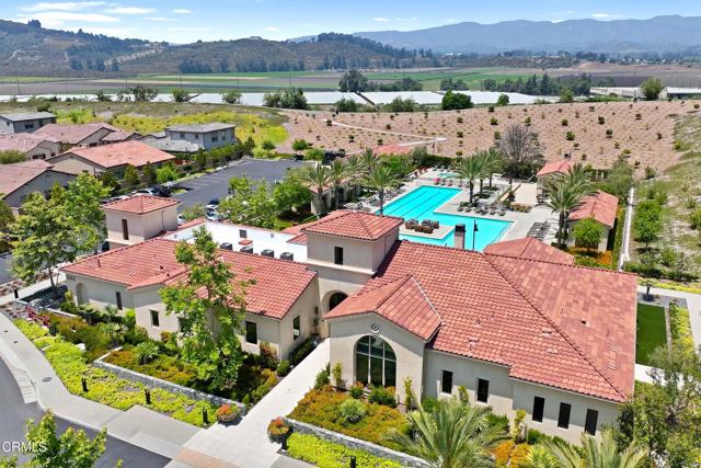 5024 Rexton Drive, Camarillo CA: https://media.crmls.org/mediaz/f0ffebe1-2a46-4e25-b3d8-9906b302ef1b.jpg