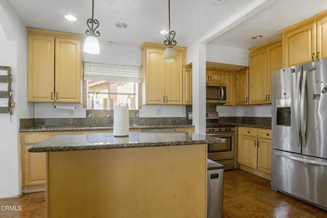 Detail Gallery Image 22 of 35 For 3306 Farnsworth Ave, Los Angeles,  CA 90032 - 3 Beds | 3 Baths