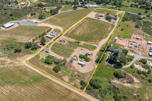 25260 E Old Julian Hwy, Ramona CA: https://media.crmls.org/mediaz/f100d489-26d3-4468-9940-84e90ab57795.jpg