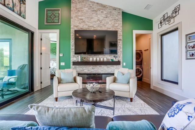 2255 Via Dulcea, Fallbrook CA: https://media.crmls.org/mediaz/f1011a64-445f-4076-833b-9855082f3570.jpg