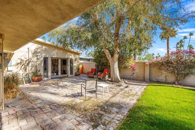 1223 E San Lorenzo Road, Palm Springs CA: https://media.crmls.org/mediaz/f1013f2d-ce1e-40d2-a4dd-0f4843c3d5b4.jpg