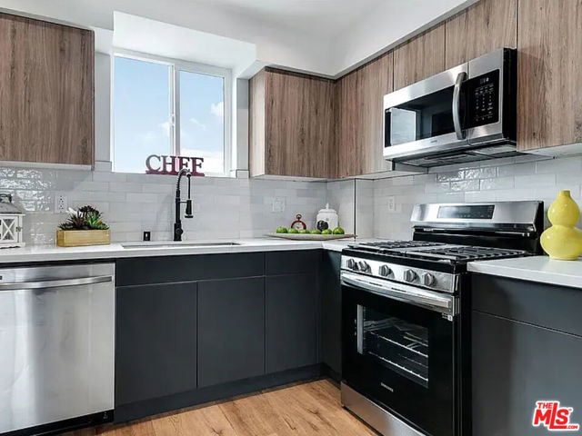 334 1/2 N Alexandria, Los Angeles CA: https://media.crmls.org/mediaz/f10144d0-dabc-43fb-afa4-f27af7624257.jpg
