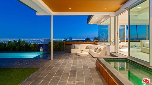 9353 Nightingale Drive, Los Angeles CA: https://media.crmls.org/mediaz/f1014f71-010e-4eb7-9fde-4be6259c2d4c.jpg