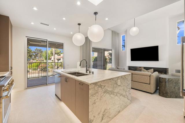 153 Lake Shore Drive, Rancho Mirage, CA 92270