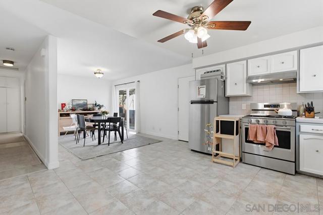 1654 LINWOOD, San Diego CA: https://media.crmls.org/mediaz/f10347bd-7cb6-4e6f-aabe-718c40f64872.jpg