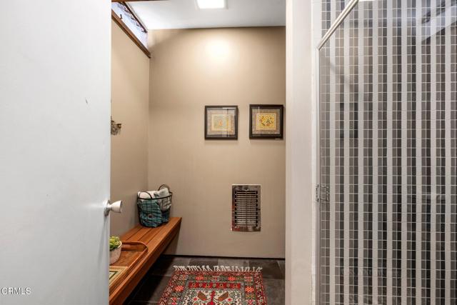 4639 El Camino Corto, La Canada Flintridge CA: https://media.crmls.org/mediaz/f1037eb9-735a-445c-afda-ca5fb6861b92.jpg