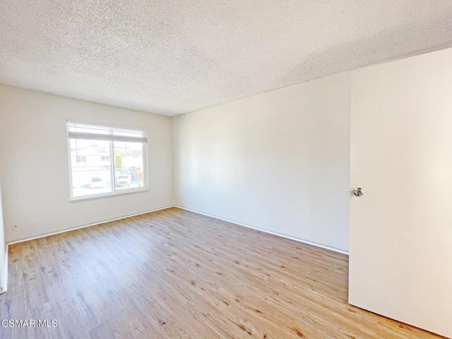 2467 Invar Court, Simi Valley CA: https://media.crmls.org/mediaz/f103f4e6-a935-42ae-add1-28f159be2380.jpg