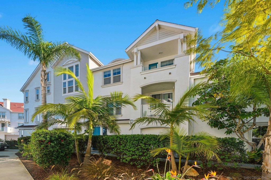 845 Harbor Cliff Way #305