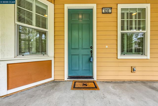630 Oscar St, Vallejo CA: https://media.crmls.org/mediaz/f105f9b9-2c90-4c8a-b2e8-99a5e81f2447.jpg