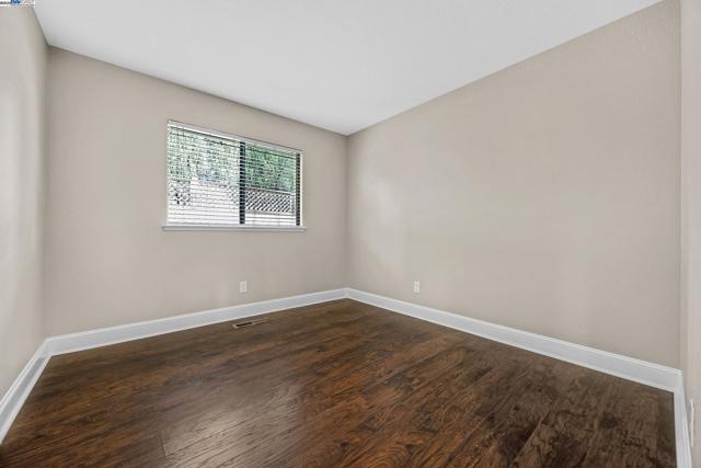 1116 Vista Point Ln, Concord CA: https://media.crmls.org/mediaz/f1060045-7b30-4c6f-8760-1f092e3561de.jpg