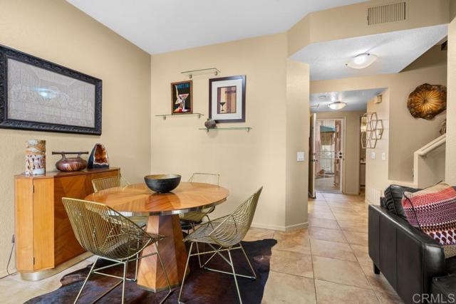 Detail Gallery Image 10 of 41 For 12003 Calle De Leon #3,  El Cajon,  CA 92019 - 2 Beds | 2/1 Baths