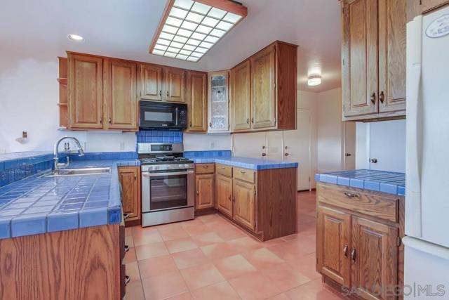 20503 Fortuna Del Sol, San Diego, California 92029, 3 Bedrooms Bedrooms, ,3 BathroomsBathrooms,Single Family Residence,For Sale,Fortuna Del Sol,250019901SD