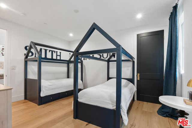 726 N Alta Vista Boulevard, Los Angeles CA: https://media.crmls.org/mediaz/f106c330-255e-41e8-b5ea-4b623a6c7170.jpg