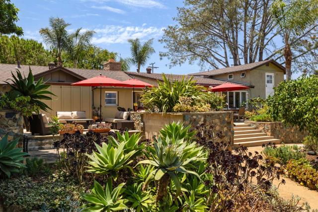 1567 Crest Drive, Encinitas CA: https://media.crmls.org/mediaz/f107da32-7295-425c-9163-3e2bee9852e6.jpg