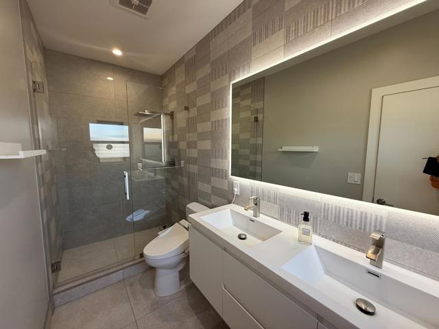37000 Poplar Avenue, Newark CA: https://media.crmls.org/mediaz/f1083b5c-5b83-48ab-a38e-437a4fafc966.jpg