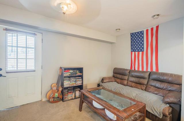 260 Paul Avenue, Salinas CA: https://media.crmls.org/mediaz/f10892c9-e405-4e6b-bed7-ea2f3a08a30d.jpg