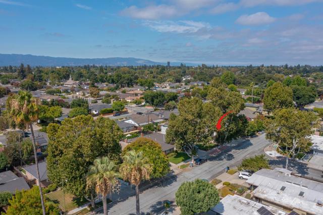 2425 Briarwood Drive, San Jose CA: https://media.crmls.org/mediaz/f108a41a-297e-40a3-a098-3742006749b1.jpg