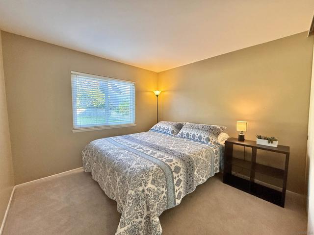 2049 Wind River Rd, El Cajon CA: https://media.crmls.org/mediaz/f108aa53-82f1-4cbd-b49f-6a3a709c1665.jpg