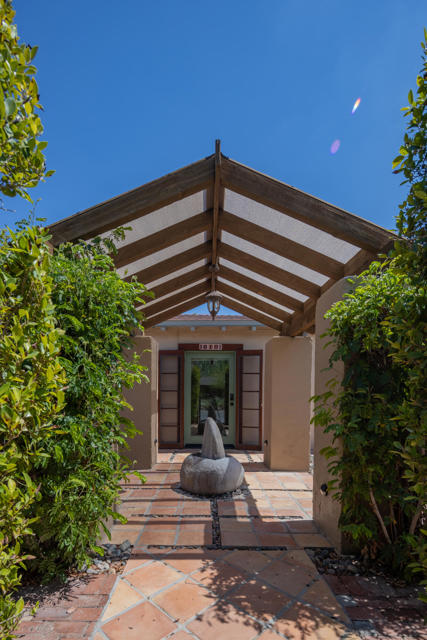 610 S Camino Real, Palm Springs CA: https://media.crmls.org/mediaz/f108c94a-a372-4211-a92c-a62756994352.jpg