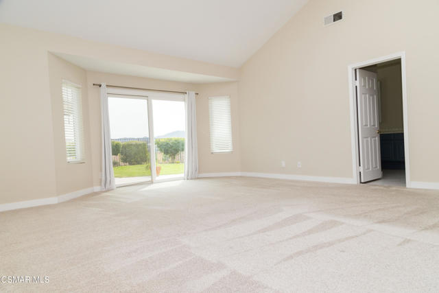 3154 Provence Place, Thousand Oaks CA: https://media.crmls.org/mediaz/f10903f8-cb18-4b9c-bcb5-a2a8dff65162.jpg