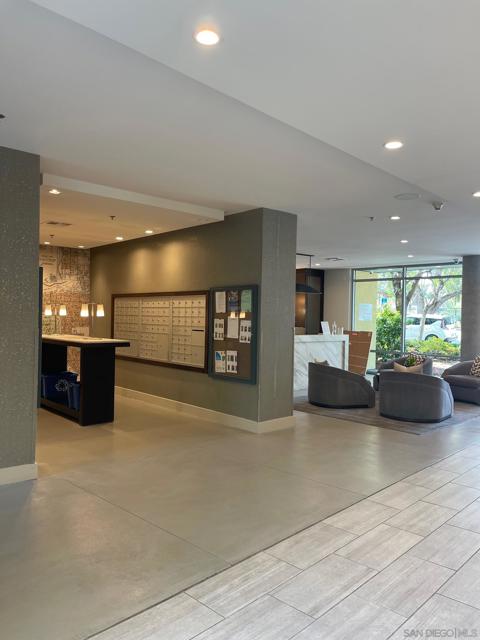 889 Date St, San Diego CA: https://media.crmls.org/mediaz/f109f614-c4eb-41a7-917b-9ec5a9853db0.jpg