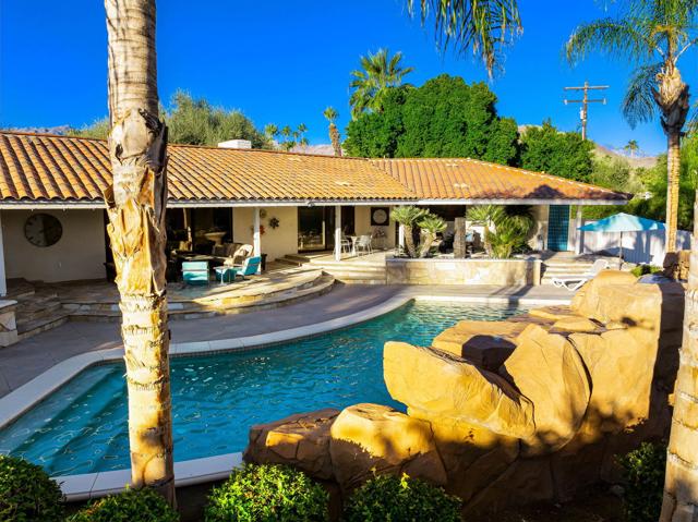 73484 Goldflower Street, Palm Desert CA: https://media.crmls.org/mediaz/f10a5489-a9a2-4774-b4e1-ce69c7f36456.jpg