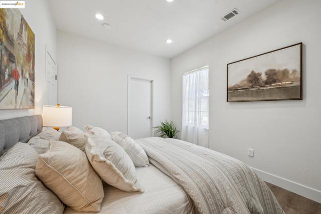 Image 10 of 41 For 1086 61st St