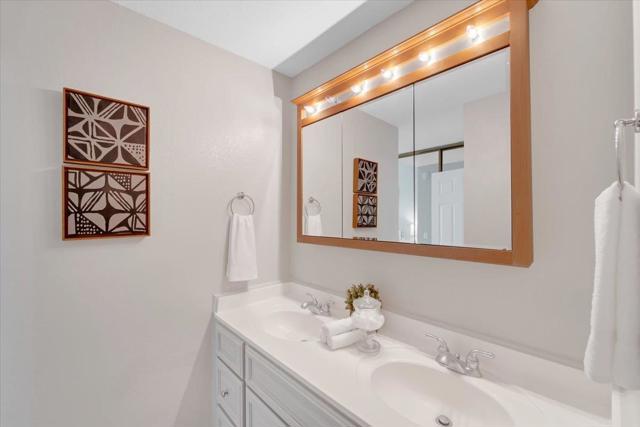 244 Rachael Place, Pleasanton CA: https://media.crmls.org/mediaz/f10ab997-72ab-4d8d-b31b-e7b561ced9af.jpg
