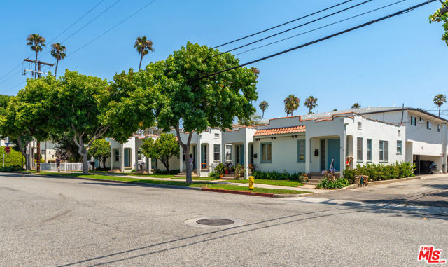 522 - 532 Idaho Avenue, Santa Monica CA: https://media.crmls.org/mediaz/f10adca9-bb7d-404d-8ae4-43a8e5320d97.jpg