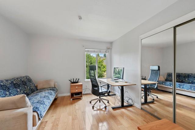 987 Lane Avenue, Mountain View CA: https://media.crmls.org/mediaz/f10ae52a-6c32-4a4e-8ec1-64eec4e77e91.jpg